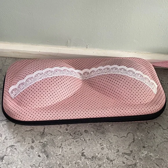 Blue and Pink Bra Travel Cases - Picture 4 of 6